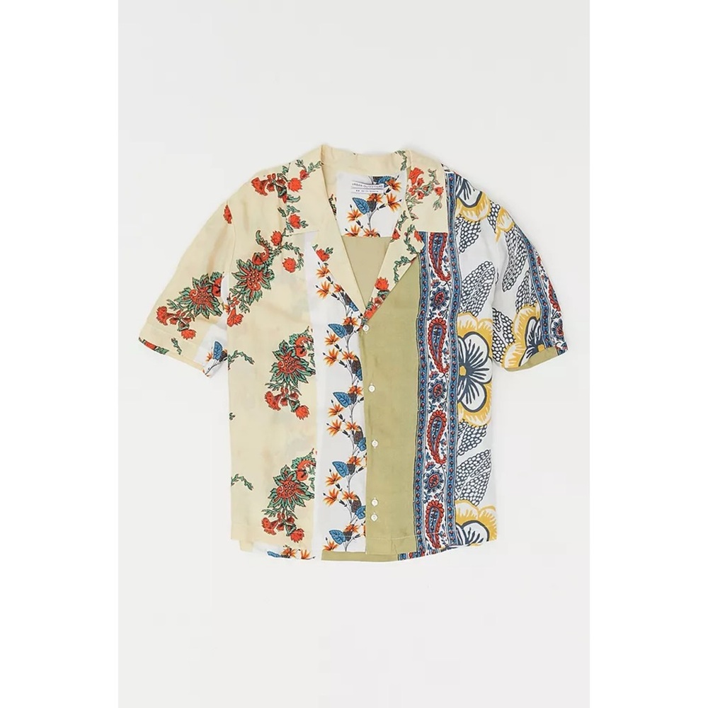 Urban Outfitters Hayden Souvenir Button-Down Shirt